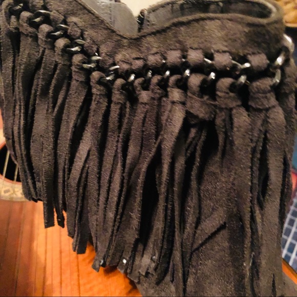 SALE!!! Frisky Fringed Not Rated Suede Gray Booties! - Picture 3 of 13